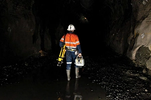 UPG Staff walking underground with Trimble SX12