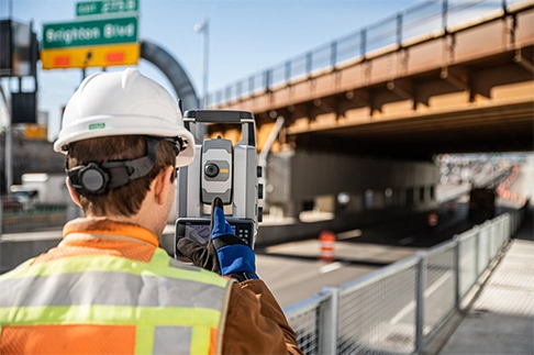 Trimble S9 being used for Monitoring pickup.